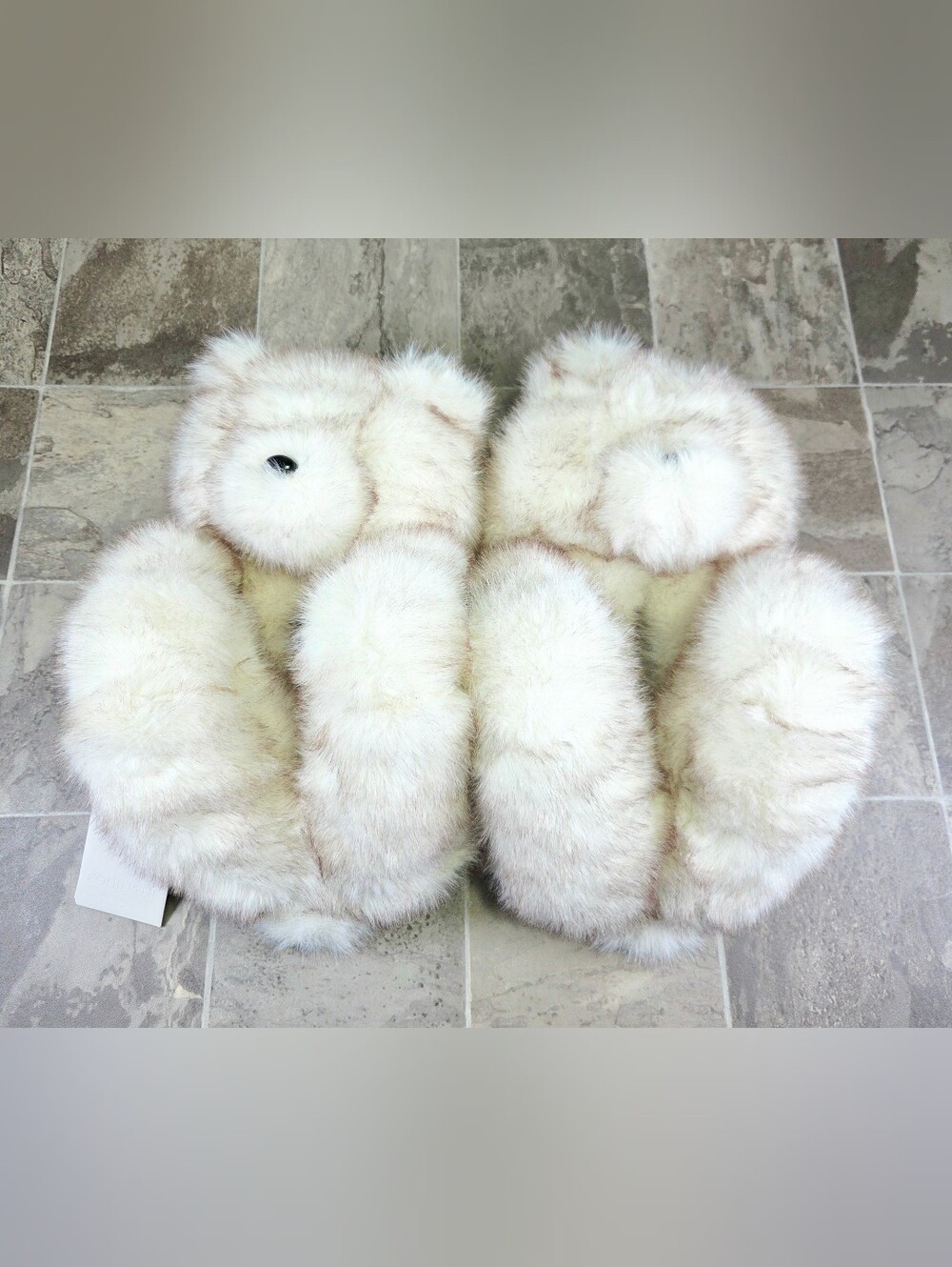 NWT RARE KONTERFEIT TOASTED MARSHMALLOW TEDDY SLIPPERS.
